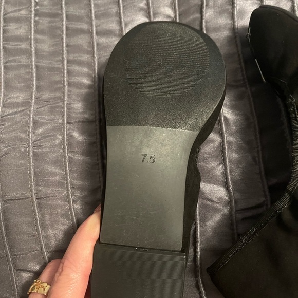 Brand new never worn VV flats - Picture 2 of 3